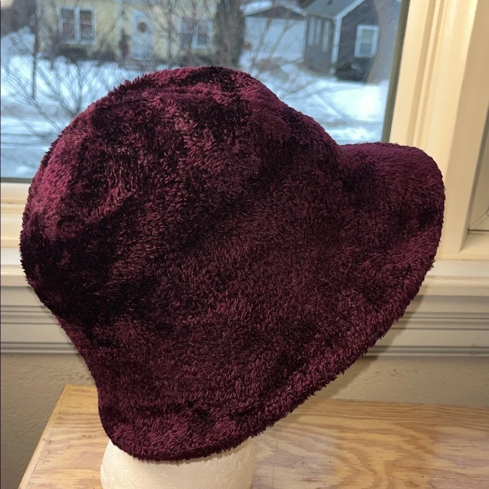Liz‎ Claiborne Deep Burgundy Purple Women's Velour Bucket Hat
